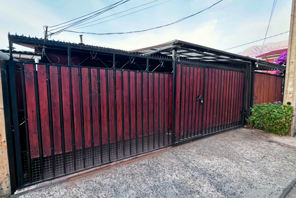 Casa en Venta de 3 Dormitorios y 1 Baño en comuna Peñalolén, Chile - Portal Propiedades