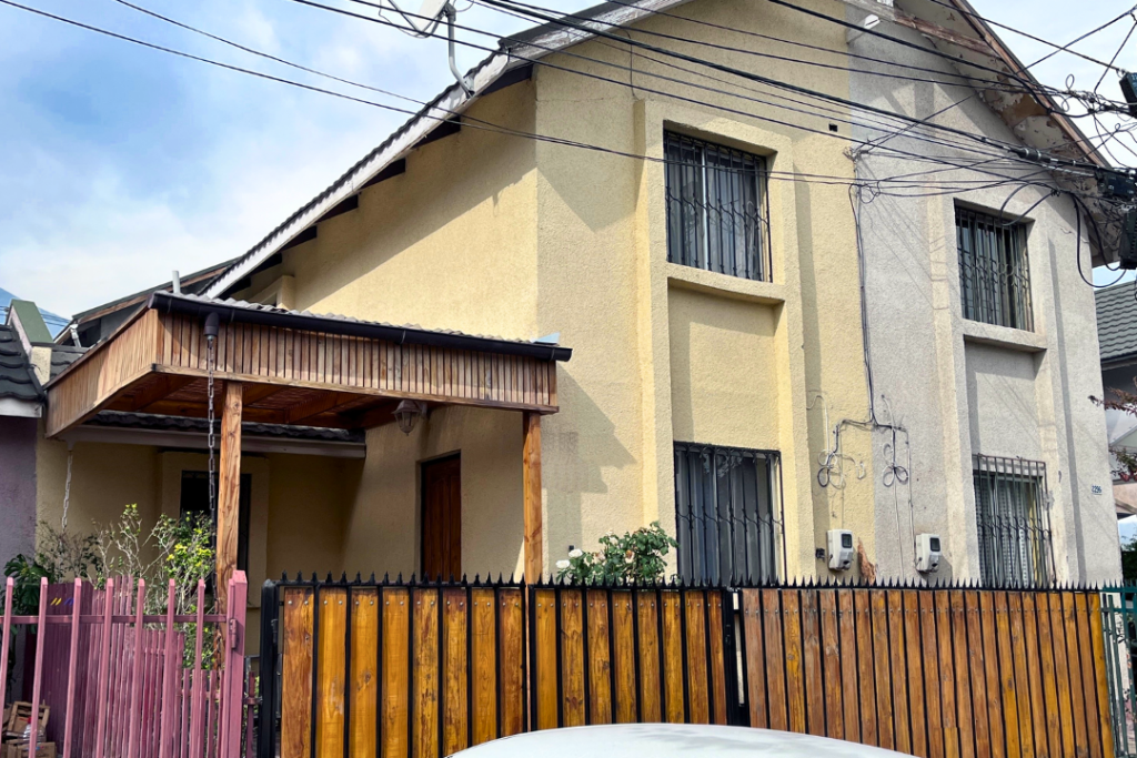 Casa en Venta de 3 Dormitorios y 1 Baño en comuna Peñalolén, Chile - Portal Propiedades